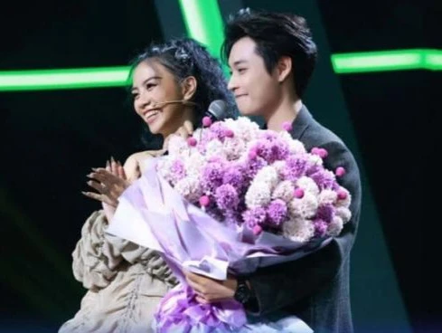 Tham gia show hẹn hò, Đặng Tiểu Tô Sa ra về có đôi