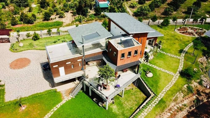 “Biệt phủ” 10.000m2 lưng chừng núi của vợ chồng Sài Gòn