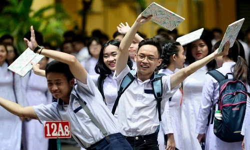 Teen Sài Gòn rạng rỡ từ giã tuổi học trò