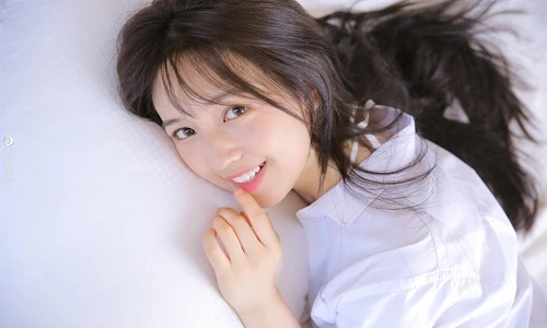 Nữ sinh Học viện Điện ảnh Bắc Kinh làm loạn MXH với style đồng phục