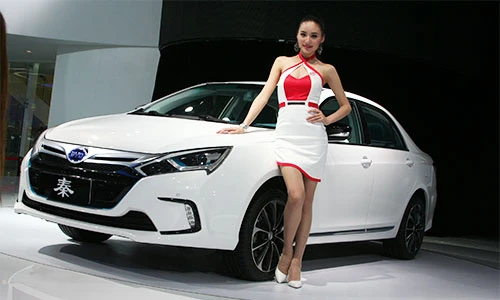 Xe BYD giá từ 340 triệu, “uống” 1 lít xăng chạy 100km