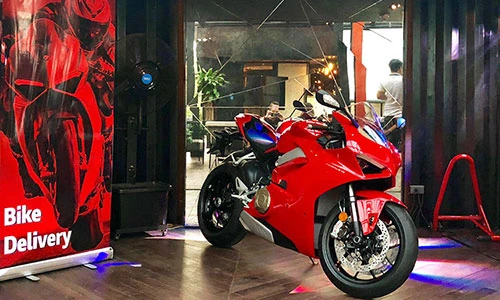 Cận cảnh siêu môtô Ducati V4 giá 760 triệu tại Hà Nội