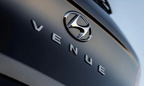 Xe giá rẻ Hyundai Venue "đàn em" Kona lộ diện
