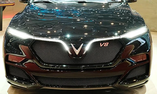 Xe ôtô VinFast Lux V8 Limited của Việt Nam đến Thuỵ Sỹ