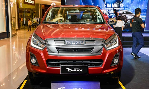 Bán tải Isuzu D-Max “xuống giá” tới 70 triệu tại Việt Nam