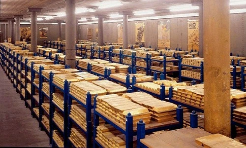 Hai kho vàng nghìn tấn cho khách tham quan thoải mái