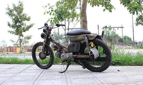 “Soi” Honda Cub 81 đồng nát, siêu độc của thầy giáo Hà Nội