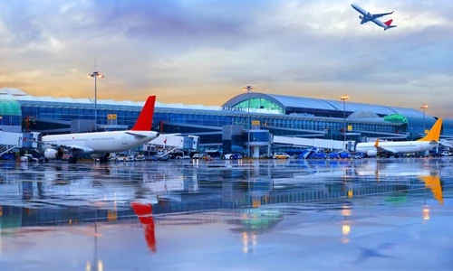 Cận cảnh sân bay hẻo lánh nhất thế giới
