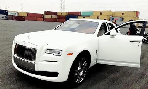 Rolls-Royce Ghost giá 42 tỷ đồng "cập bến" Việt Nam