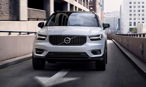 Volvo XC40 2019 giá 1,75 tỷ, "đấu" Mercedes GLA tại Việt Nam