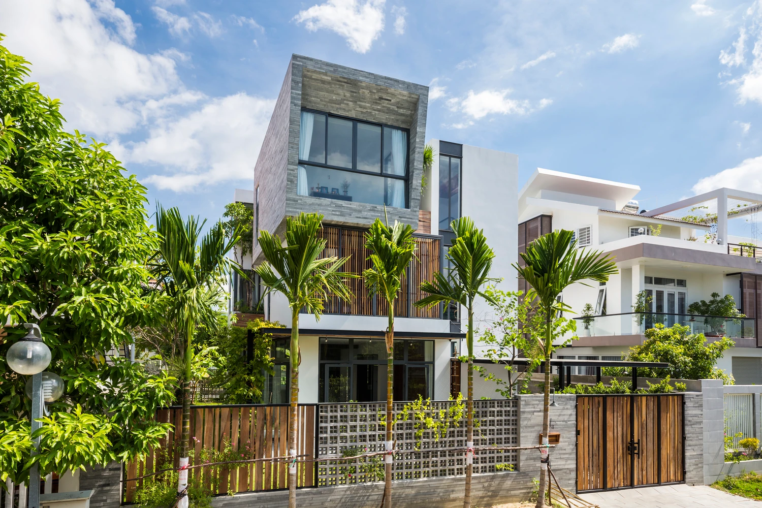 Mãn nhãn ngôi nhà như resort ở Nha Trang trên báo Mỹ