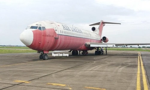 Bất ngờ bên trong máy bay Boeing bỏ rơi 10 năm ở Nội Bài