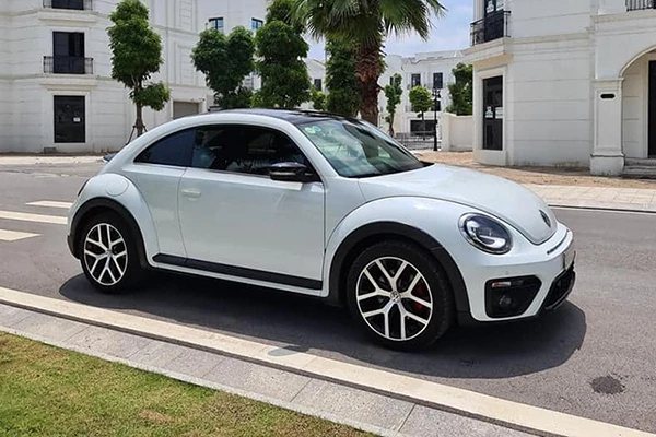 "Con bọ" Volkswagen Beetle Dune chạy lướt hơn 1,3 tỷ ở Hà Nội