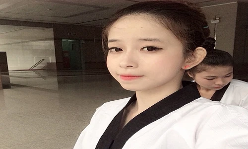 Ảnh đời thường đáng yêu của hot girl Taekwondo Việt