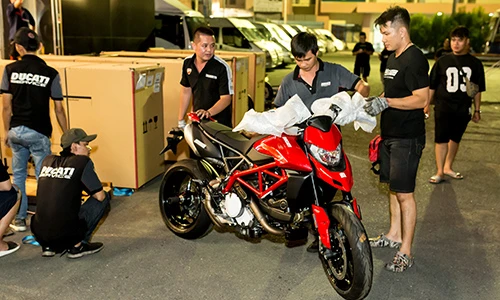 “Đập thùng” Ducati Hypermotard 460 triệu tại VN