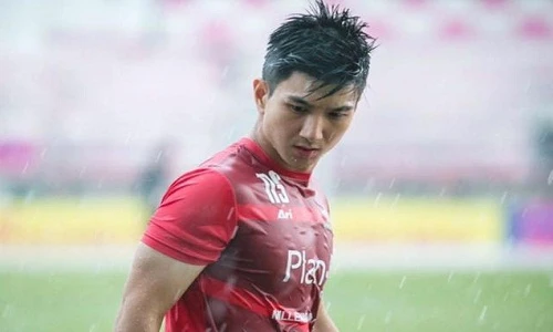 Vẻ đẹp nam tính của cầu thủ Thái Lan cướp hồn phái nữ