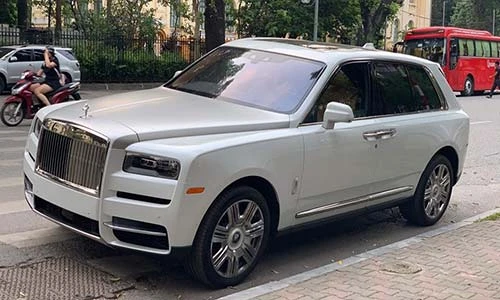 Rolls-Royce Cullinan lên sàn xe cũ chỉ hơn 17 tỷ ở Hà Nội