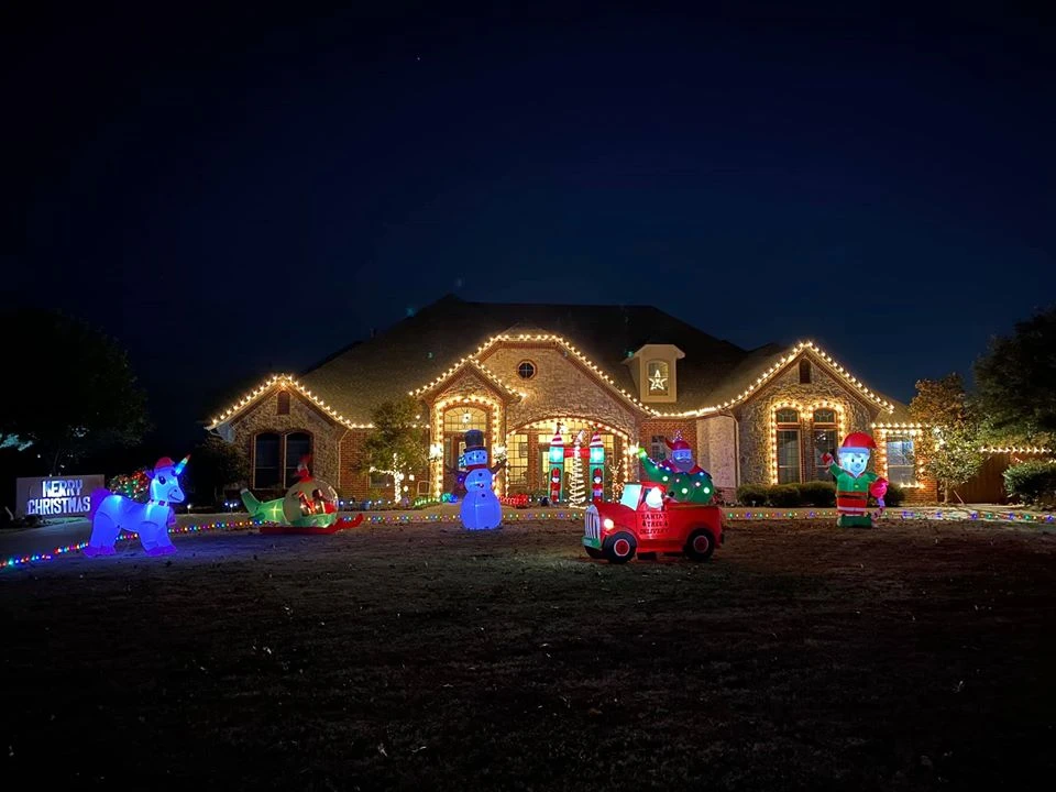Hồng Ngọc khoe biệt thự trang trí lộng lẫy như cung điện đón Noel