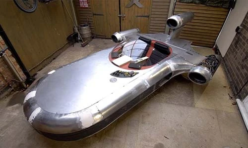 Người đàn ông thiết kế xe bay Landspeeder như phim “Star Wars“