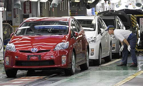 Triệu hồi hàng loạt xe Toyota Corolla, Prius và C-HR dính lỗi 