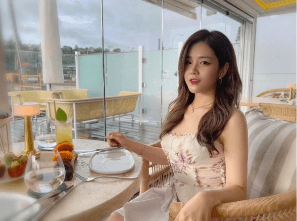 Phát sốt với cuộc sống ở Úc của rich kid Ông Thoại Liên