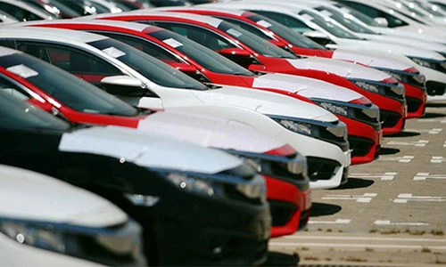 Dàn xe ôtô nhập khẩu miễn thuế đổ bộ vào Việt Nam