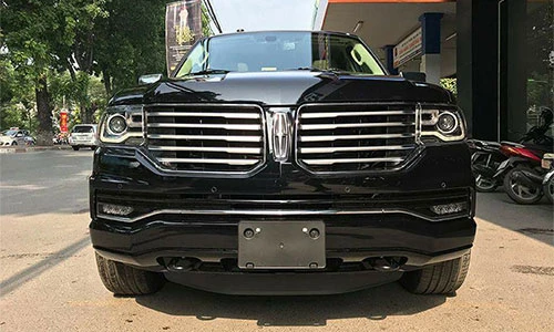 "Soi" xe sang Lincoln Navigator L giá 5,8 tỷ đồng tại hà Nội