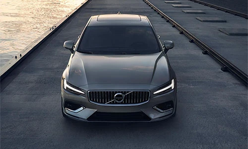 Volvo S60 2019 chính thức ra mắt, giá từ 923 triệu đồng