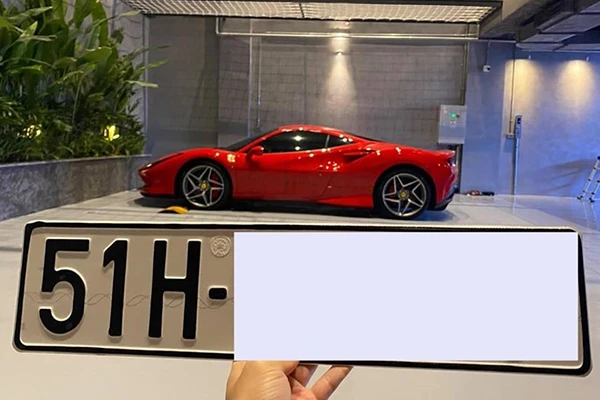 Cường Đô la ra biển siêu xe Ferrari F8 Tributo hết 27 tỷ đồng