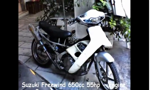 Kinh ngạc Suzuki FX 125cc độ khủng lên 650cc