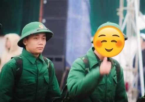 Quang Linh Vlogs đi nghĩa vụ quân sự đâu là sự thật của bức ảnh?