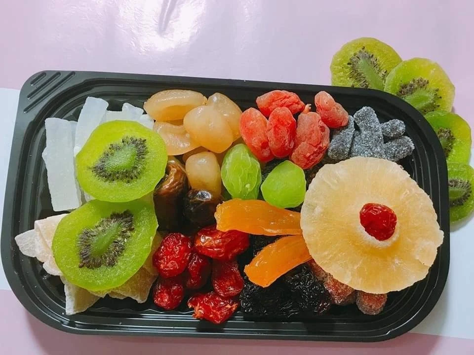 Vạch trần sự thật "hãi hùng" đằng sau mứt tết 25k/hộp tràn lan chợ mạng