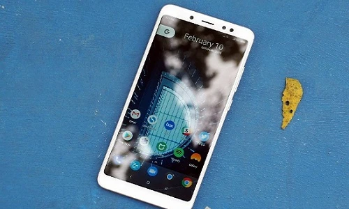 5 smartphone tầm trung màn hình tràn viền dưới 5 triệu