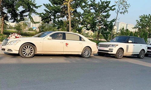 Xem dàn xe ôtô rước dâu hơn 100 tỷ tại Quảng Ninh