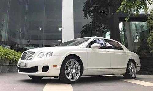 Cận cảnh siêu xe sang Bentley giá chỉ 4 tỷ tại Hà Nội