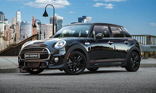 Mini trình làng Carbon Edition, chốt giá từ 824 triệu 