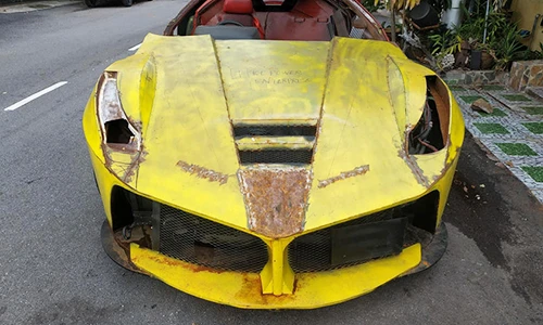 Dân chơi Malaysia chế siêu xe Ferrari LaFerrari từ sắt vụn 
