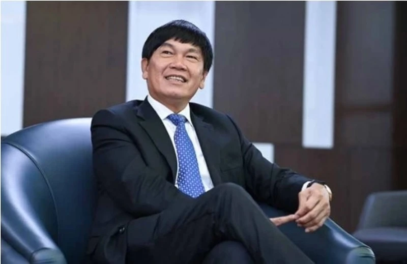 Cuộc sống “bình dân” của đại gia U70 giàu bậc nhất Việt Nam 