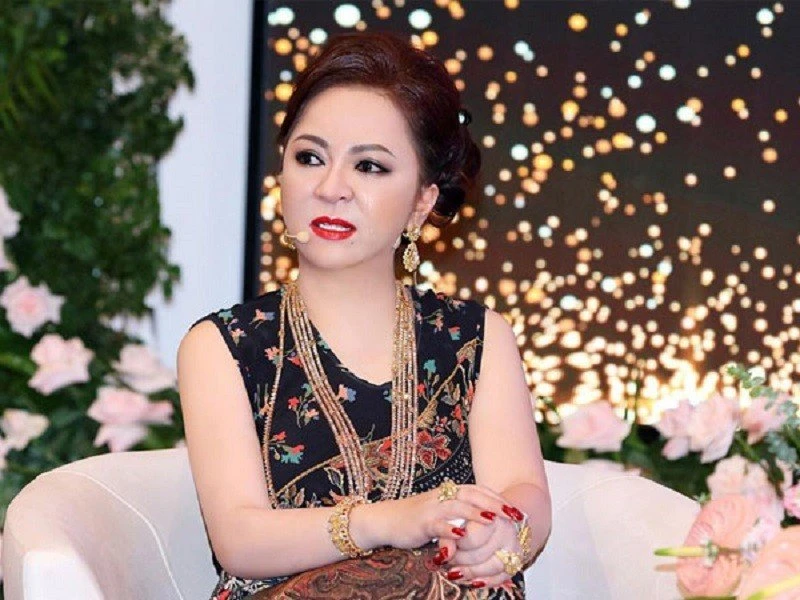 Bà Nguyễn Phương Hằng từng giàu có cỡ nào?