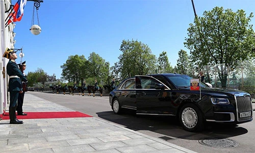 Siêu xe limousine Kortezh được chú ý hơn nhờ tổng thống Putin