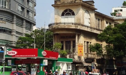Nhà "vàng" 4 mặt tiền vốn đẹp nhất Sài Gòn đang xuống cấp