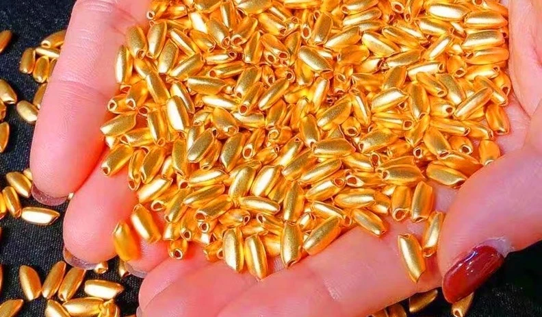 Mục sở thị gạo vàng 24k dân mua cầu giàu sang