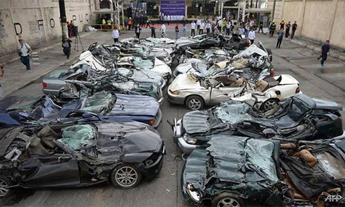 Dàn siêu xe trăm tỷ nhập lậu bị nghiền nát tại Phillipines