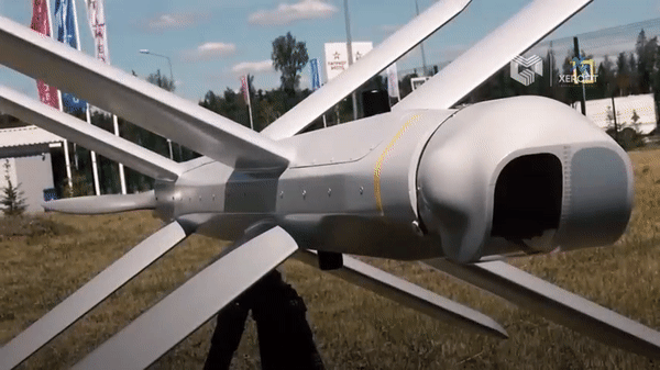 Phạm vi hoạt động của UAV Lancet là một bí mật được bảo vệ chặt chẽ, nhưng nó đủ để đánh bại hệ thống phòng không của đối phương. Trong quá trình tham gia chiến đấu, UAV Lancet đã trải qua nhiều giai đoạn hiện đại hóa trên cơ sở những kinh nghiệm thu được ở chiến trường Ukraine và số lượng ngày càng tăng. 