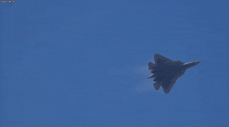 Các nguồn tin tình báo phương Tây vẫn chưa thể xác nhận số lần máy bay Su-57 được sử dụng để phóng tên lửa vào các mục tiêu Ukraine. Nhưng có thể suy đoán từ thông tin có được rằng, Quân đội Nga đã sử dụng máy bay chiến đấu tàng hình này để tấn công các mục tiêu của Ukraine từ trong không phận Nga.