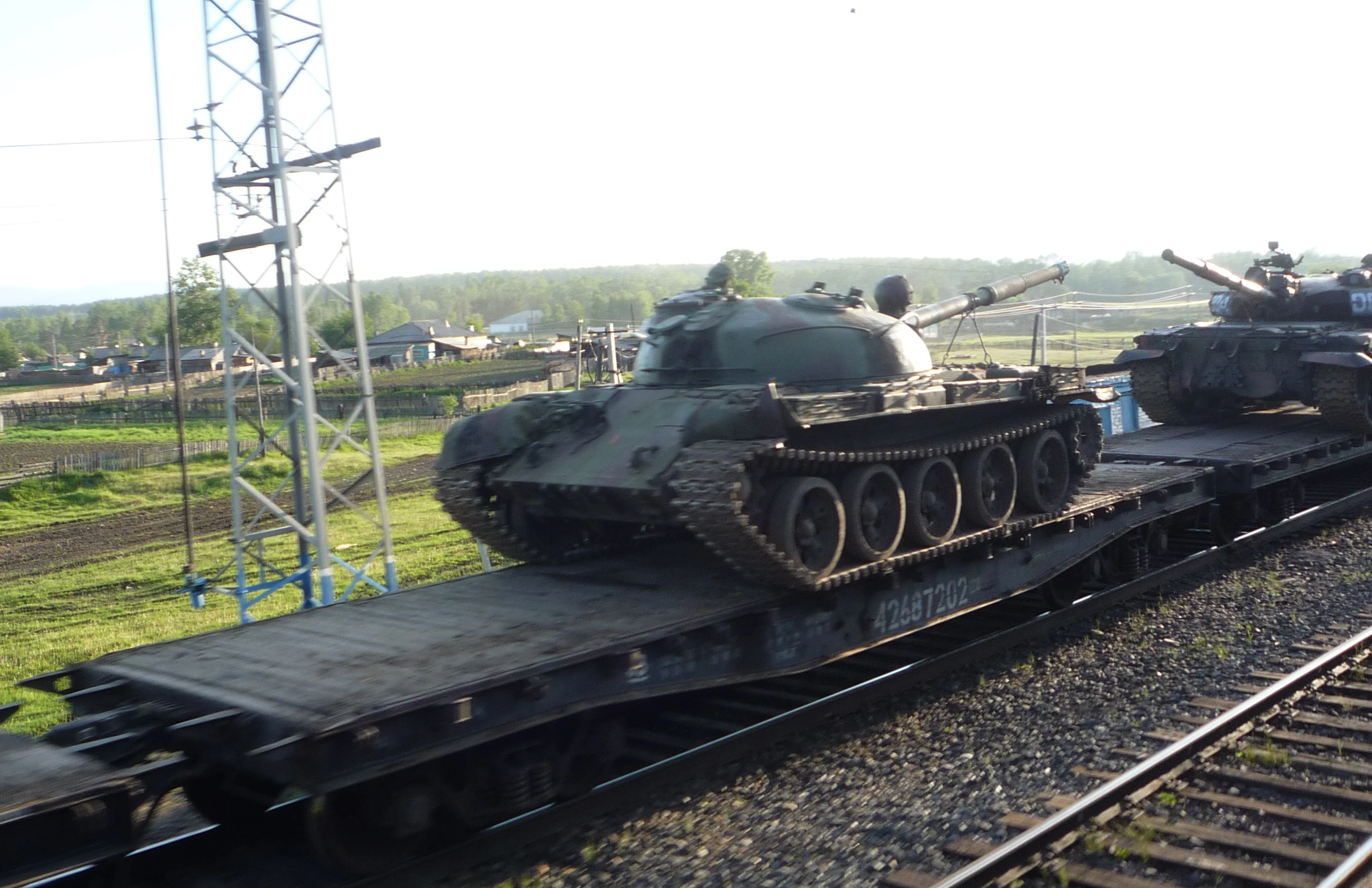 Moscow trang bị xe tăng T-62M cho dân quân Ukraine thân Nga?