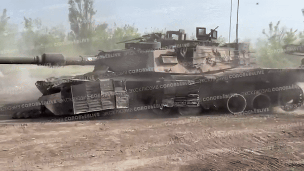 Tuy nhiên, Bộ Tổng tham mưu Quân đội Ukraine đã trực tiếp đưa xe tăng M1A1 Abrams vào chiến đấu phòng ngự trên hướng mặt trận phía tây thành phố Avdiivka, khiến xe tăng này không có sự phối hợp của các quân chủng khác và trở thành mục tiêu “đơn độc” của Quân đội Nga. 