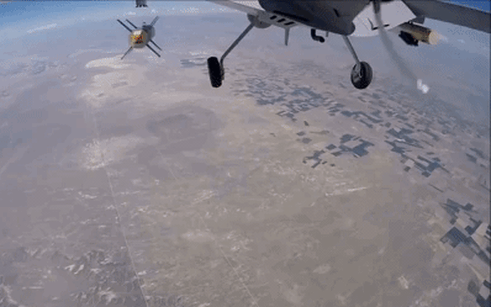 Theo nhật ký của công ty Baykar mà Defense News có được, UAV TB2 được sử dụng trong vai trò trinh sát vẫn rất nhiều. Còn ông Haluk cho rằng, “UAV TB2 sẽ hạn chế được thiệt hại, nếu không tham gia tấn công; nếu không, chúng sẽ trở thành mục tiêu dễ dàng cho các hệ thống phòng không Nga”.