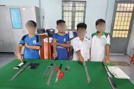 Vĩnh Long: Học sinh lớp 6 tụ tập mang hung khí bị ngăn chặn ở An Phú Tân