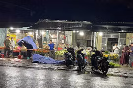 Nhóm 5 người bị bắt sau vụ vây đánh nam thanh niên tại sạp trái cây